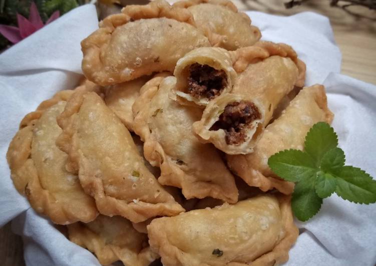 Resep Pastel Mini Seledri, Menggugah Selera