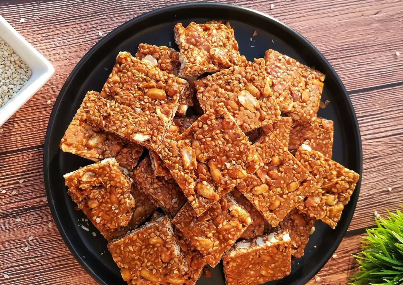 Peanut Sesame Brittle / chikki