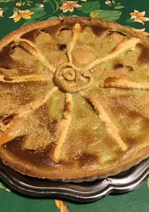 Une photo de Tarte aux coings crème de pistache (avec pâte brisée croustillante à la pistache)