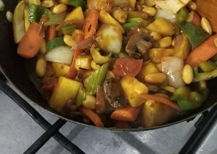 Easiest Way to Prepare Perfect Veg peanut pineapple stir fry