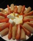 Ensalada de tomate, espárragos y huevo cocido