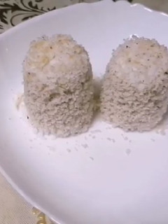 அவல் டம்ளர் புட்டு (Aval tumbler puttu recipe in tamil) செய்முறை முக்கிய புகைப்படம்