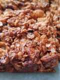 Peanut cornflake crunch oat bars