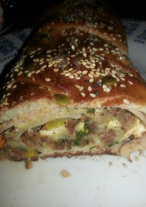 صورة لوصفة رغيف محشي بالخضروات واللحم