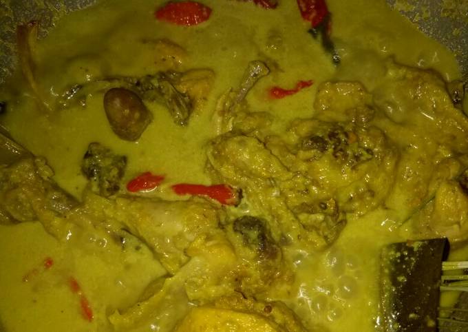 Opor ayam sederhana