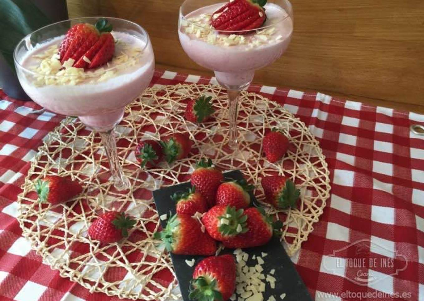 Mousse de fresas con chocolate blanco