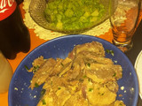 Lengua a la vinagreta con papas y aderezo de apio