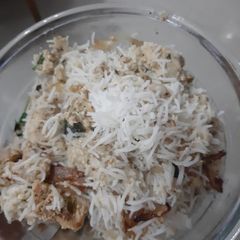 A picture of White malai biryani.