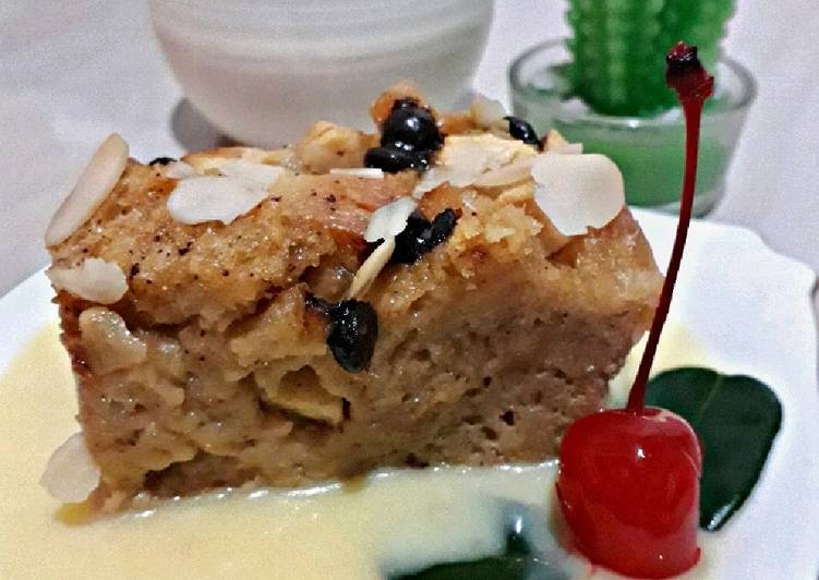 Apple Bread Pudding with Custard Sauce