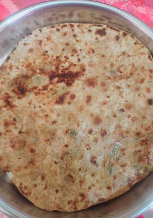 A picture of Potato onion paratha.