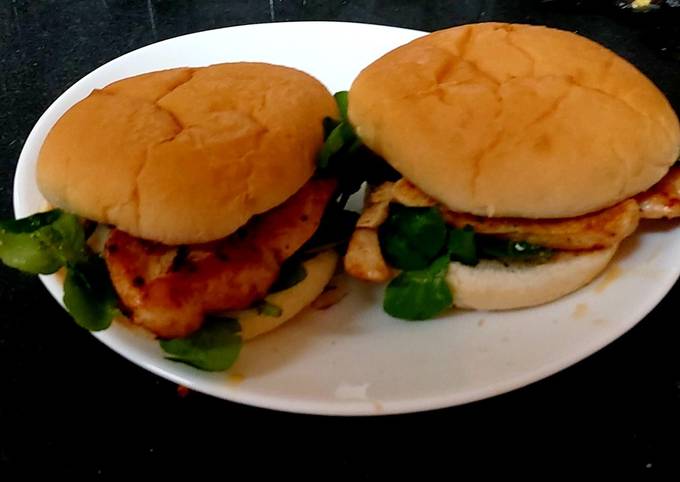 My Salt & Pepper Seasoned Chicken Burger 😀