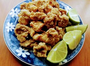Una foto de Karaage (Pollo Frito Japonés)