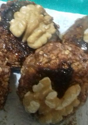Una foto de Bocaditos de avena y nuez veganos
