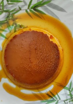 एगलेस कस्टर्ड पुडिंग (eggless custard pudding recipe in Hindi) रेसिपी मुख्य फोटो