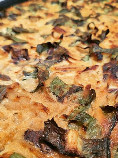 Foto di Farinata di ceci con cipolle fondenti e radicchio