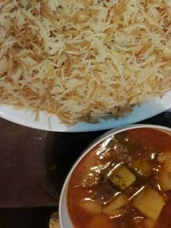 صورة لوصفة شوربه البطاطا مع الصلصه وحدها رز