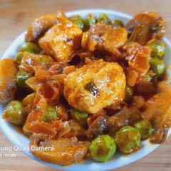 A picture of Paneer mushroom masala.
