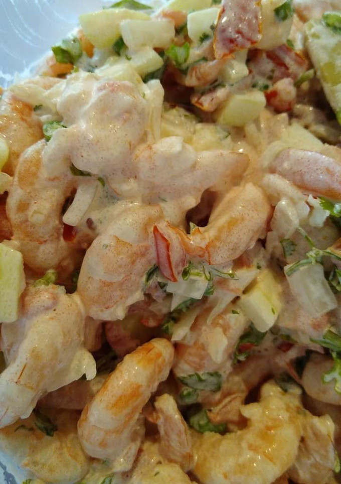 Una foto de Ensalada de camarón