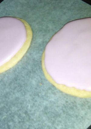 A picture of Royal Icing.