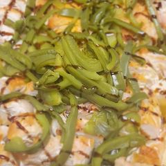 A picture of Balsamic grill chicken with green peppers.