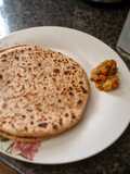 Indiai, tejsajt-os lepény kenyér (Paneer Pratha)