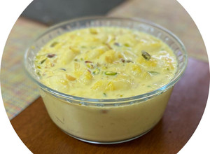 A picture of Kesar Rasmalai.