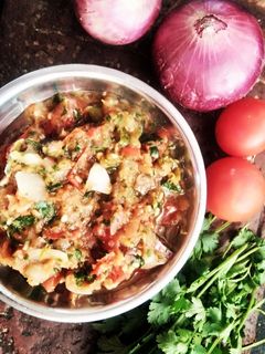 टमाटर प्याज की चटनी (Tamatar Pyaz ki chutney recipe in hindi) रेसिपी मुख्य फोटो