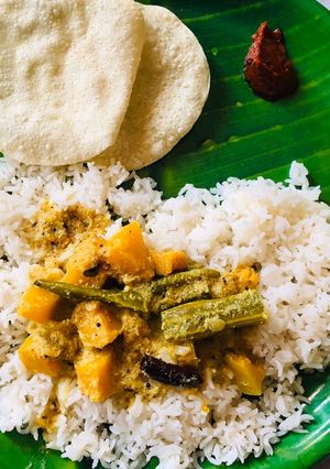 A picture of Pumpkin Drumstick curry.