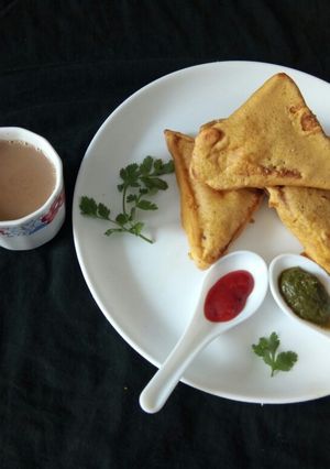 A picture of Bread pakora.