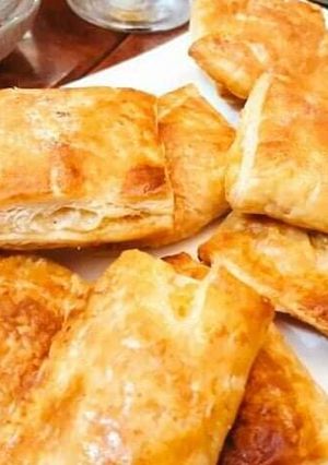 A picture of Aloo Patties.