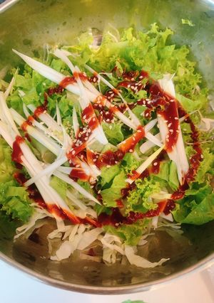 รูปของ สลัดผักซัมจังเกาหลี🥗 style by barbie👩🏼🍳