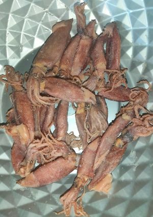 Foto resep BERSIHKAN CUMI KERING/ASIN