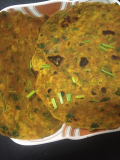 મેથી ના થેપલા (Methi Thepla recipe in Gujarati) રેસીપી મુખ્ય ફોટો