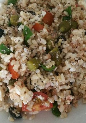 Una foto de Ensalada de arroz integral