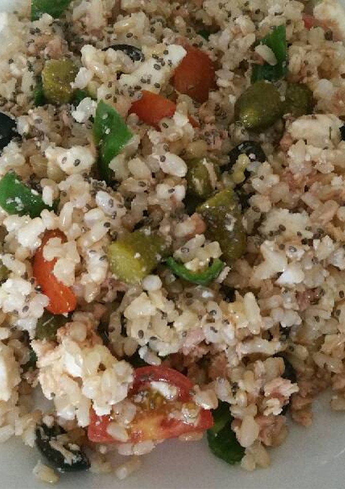 Una foto de Ensalada de arroz integral