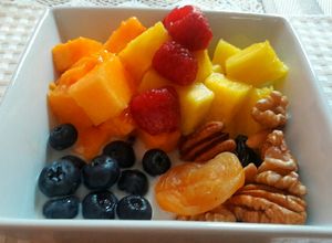 Una foto de Yogur con frutas
