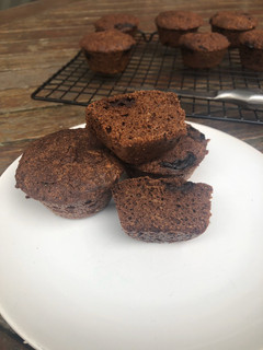 Una foto de Keto - Chocolate Muffins rellenos de chocolate