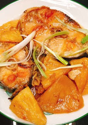 Hình của món Cá bớp kho thơm.
