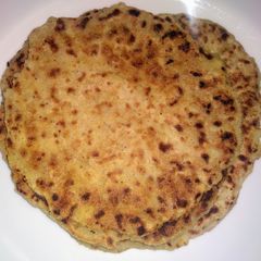 A picture of Kuttu ke parathe.