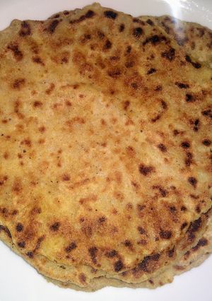 A picture of Kuttu ke parathe.