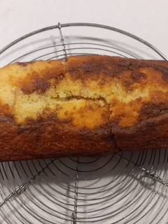Una foto de Torta marmolada/ vainilla/chocolate. Fácil y económica