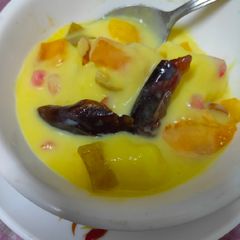 A picture of Fruits custard.