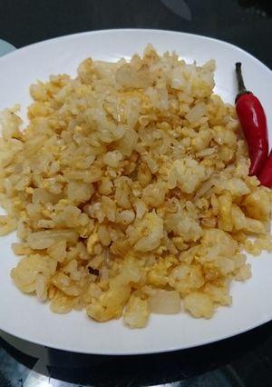 超簡單洋蔥黃金炒飯 的食譜成品照片
