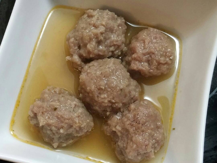  Bagaimana cara bikin Bakso Sapi Kuah Kare Bening dijamin menggugah selera