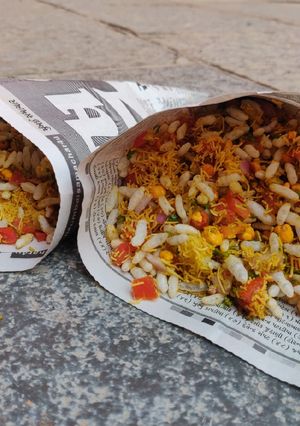 A picture of Sukha Bhel Mumbai Style.
