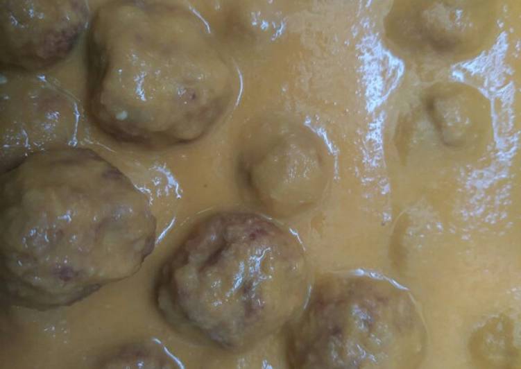 Albóndigas en salsa