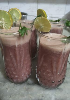 A picture of Mixed fruit juice.