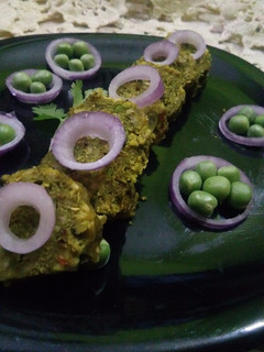 मूंग दाल की बफौरी (Moong Dal ki Bafauri recipe In Hindi) रेसिपी मुख्य फोटो