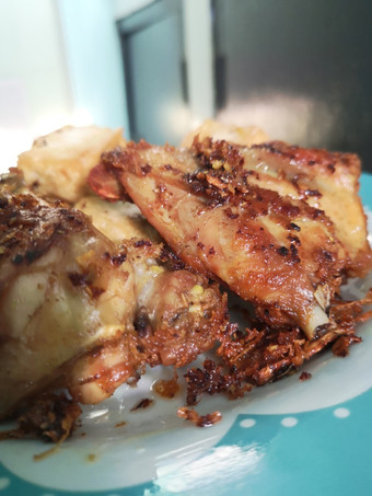 Bagaimana Membuat Ayam goreng bumbu rempah  gurih Kekinian