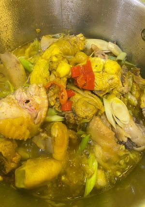 Hình của món Gà xào sả ớt.